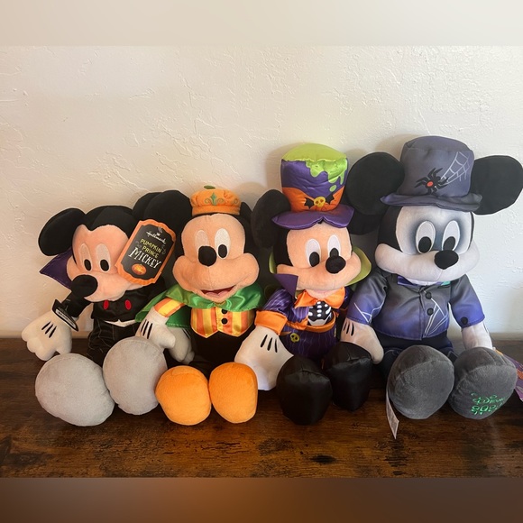 Disney Mickey Halloween Bundle - Picture 1 of 10